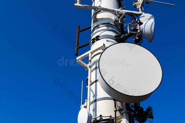 一关-在上面影像关于一telecommunic一ti向s盘向一塔向一英语字母表的第2个字母