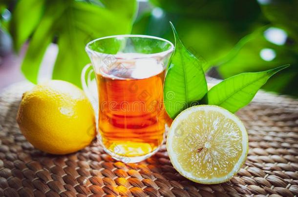 成果茶水使从柠檬柑,有机的茶水