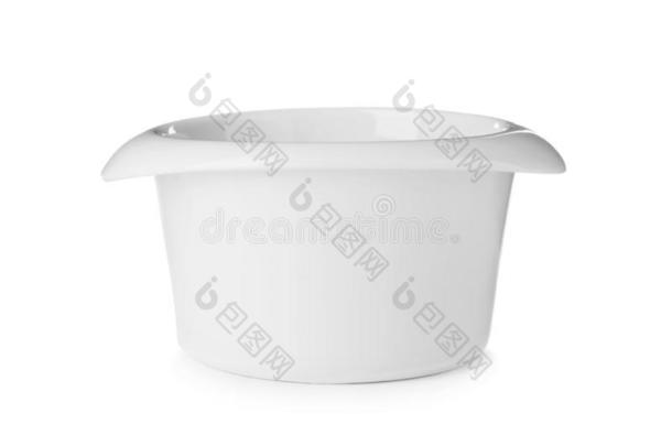 陶器的碗和空间为文本向白色的背景.