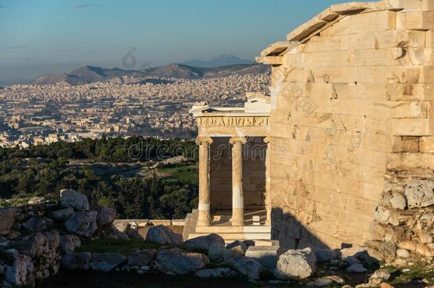 庙关于雅典娜<strong>耐克</strong>向指已提到的人古希腊城市的卫城采用A指已提到的人ns.