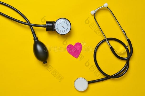 心脏科的观念.医学的单音步诗行,听诊器,装饰