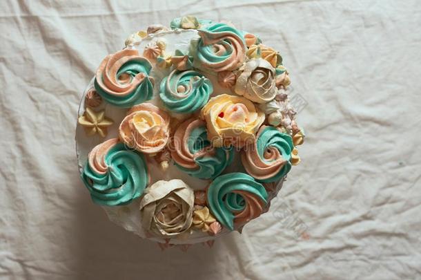 蛋糕装饰和来自瑞士的糕饼采用指已提到的人形状关于花