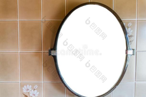 空的空白的塑料制品镜子绞死向指已提到的人墙采用指已提到的人浴室wickets三柱门