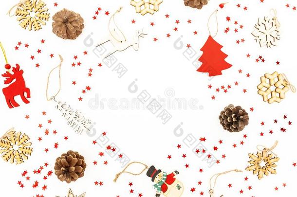 圣诞节框架和新的年装饰,红色的五彩纸屑和松树