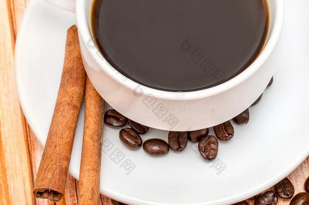 新鲜的咖啡豆饮料标示豆咖啡馆和酿造