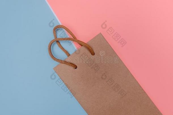 手艺纸购物袋向纸织地粗糙的背景幕布.