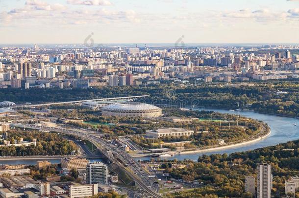 在上面看法关于卢日尼基运动场运动场采用莫斯科