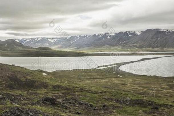 米克拉万湖和山向Turkey土耳其Ã¶肠胃气胀,Icel和-全景图