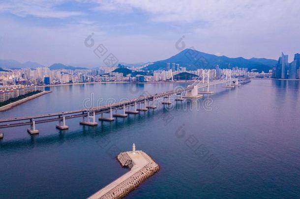 空气的看法关于光根桥和万加利海滩采用釜山城市,