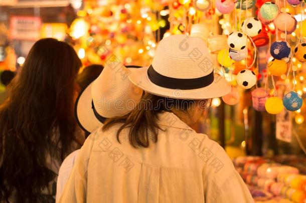 旅游购物采用贾图亚克交易扇形棕榈细纤维泰国