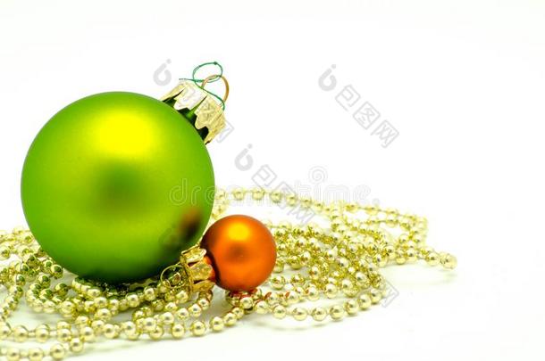 圣诞节装饰-绿色的和桔子球和<strong>金色</strong>的<strong>珍珠</strong>