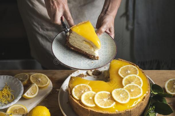 自家制的柠檬<strong>奶酪</strong>蛋糕食物<strong>摄影</strong>食谱主意