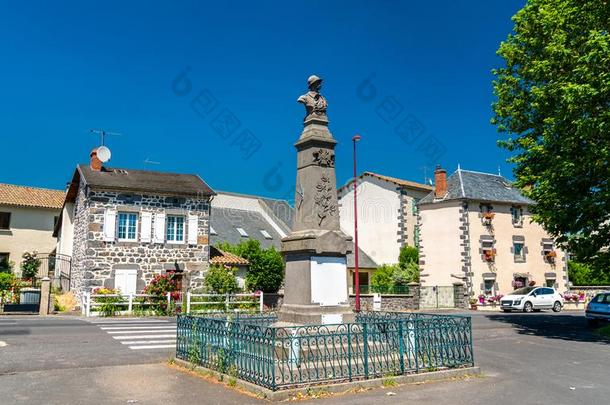 战争<strong>纪念</strong>碑采用罗菲亚克村民,法国