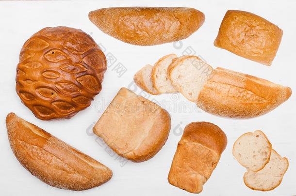 面包和面包房模式.新鲜的面包放置.烘烤制作的商品后座