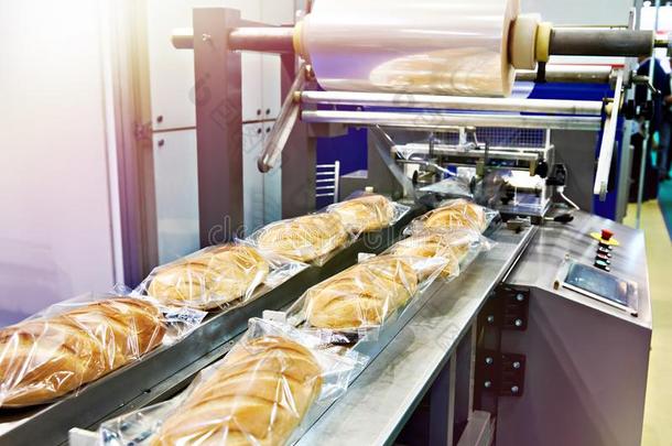 <strong>包装</strong>机器为大块烤过的食物面包