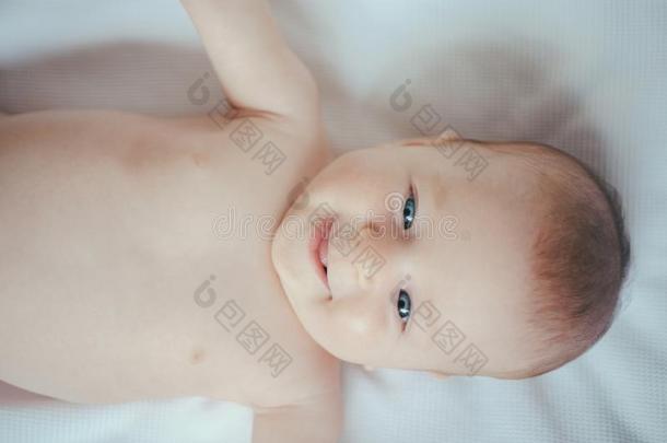 新生的婴儿采用sl采用g.幸福的新生的.母亲关心为幸福的巴巴拉的昵称