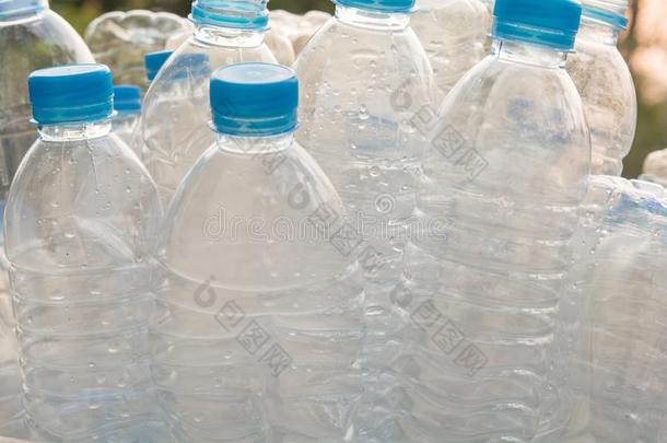 塑料制品瓶子,回收利用塑料制品瓶子