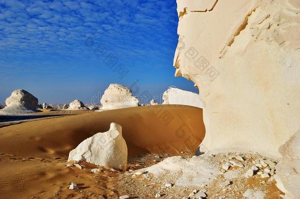 指已提到的人石灰岩形成采用白色的<strong>沙漠</strong>撒哈拉<strong>沙漠</strong>埃及