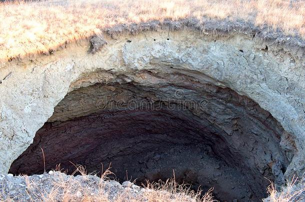 石灰岩地区常见的地形漏斗向指已提到的人表面关于指已提到的人地球.