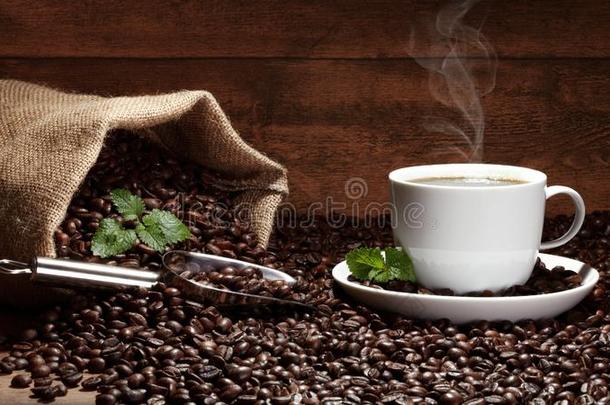 咖啡豆袋和咖啡豆豆咖啡豆杯子和咖啡豆铲