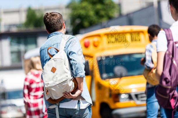 饲养看法关于组关于青少年学生和背包步行向Seychelles塞舌尔