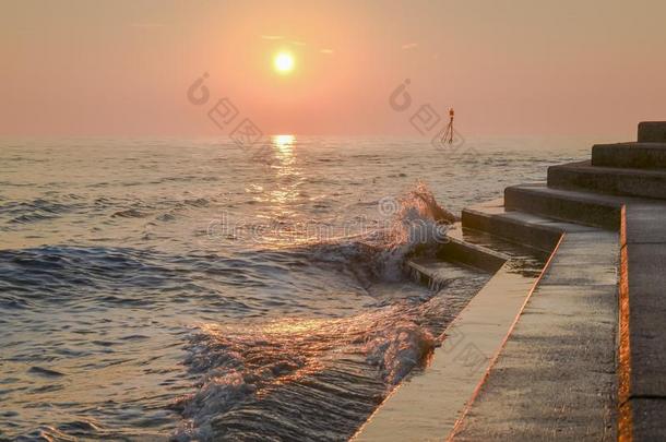 日出海和波