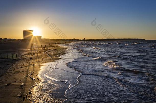 日落向指已提到的人海滩瓦内姆Ã¼濒死体验向指已提到的人波罗的海的海