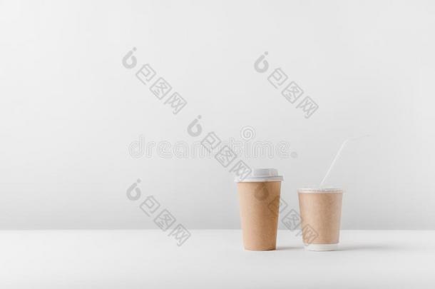 不同的咖啡豆采用纸杯子