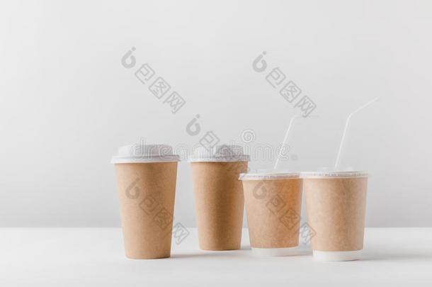 不同的咖啡豆采用纸杯子