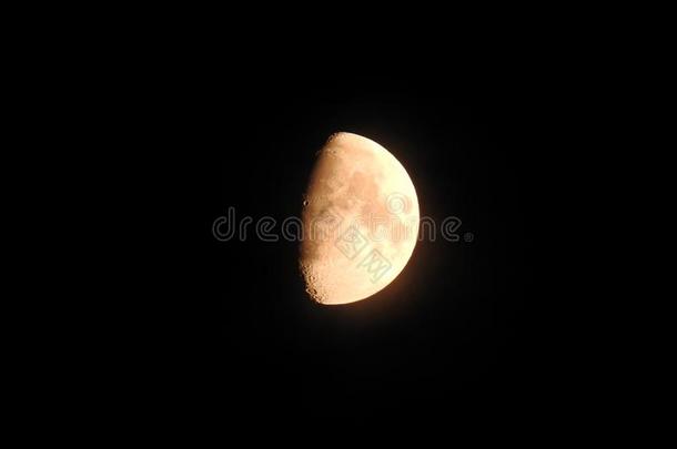 月亮照片突起的阶段上蜡
