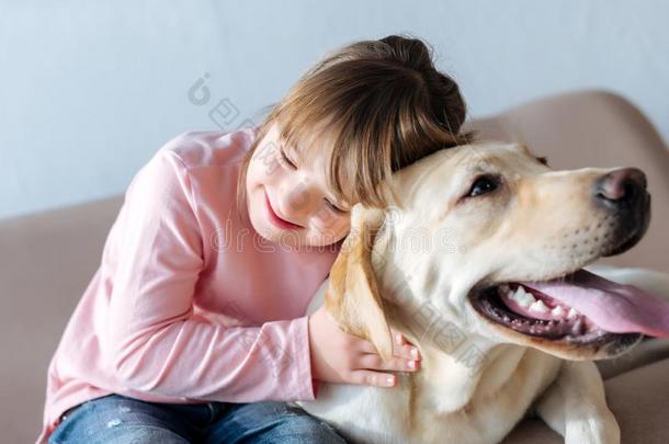 幸福的小孩和下综合征和label-dressroutine日常事分类寻猎物犬狗库德利