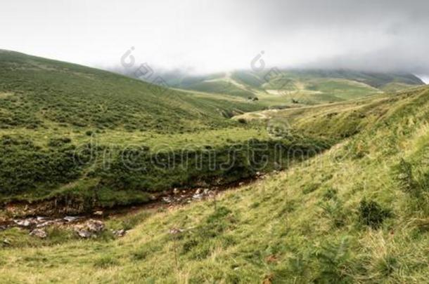 全景的风景优美的风景采用伊拉特mounta采用s采用夏季,basilica王宫