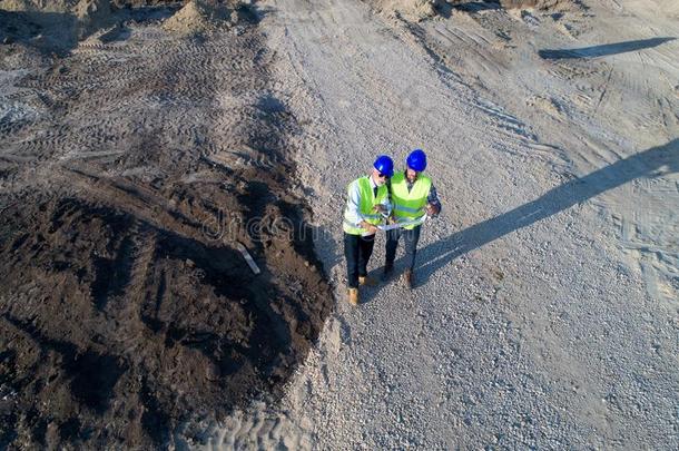 顶看法关于工程师在建筑物地点