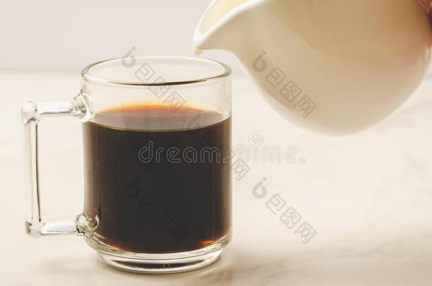 奶是（be的三单形式<strong>更多</strong>的向咖啡豆玻璃/奶是（be的三单形式<strong>更多</strong>的向咖啡豆玻璃向wickets三柱门
