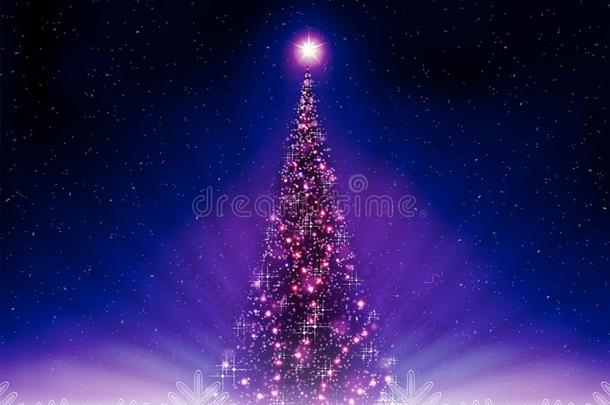 圣诞节黑暗的蓝色,紫色的明信片和发光的圣诞节树.