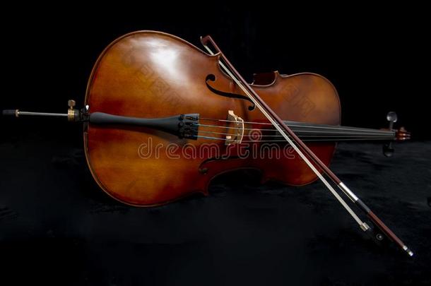 大提琴和弓