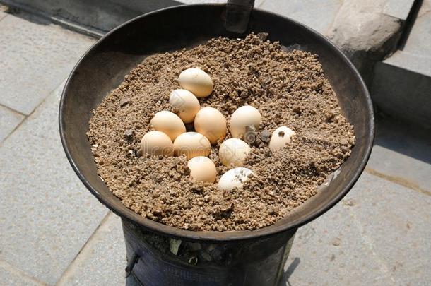 沙烤鸡蛋,风干土坯三原色红绿兰彩色值