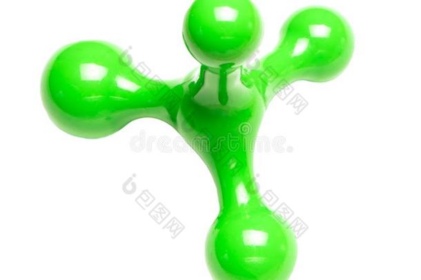 手拿绿色的塑料制品休闲健身中心<strong>按摩器</strong>隔离的向白色的后座