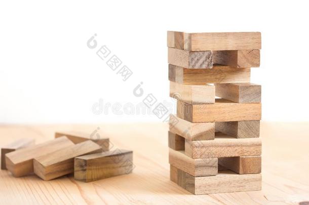 木材块塔