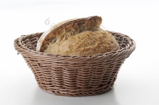手艺面包圆形的小面包或点心里面的一b一sket和一白色的b一ckground2