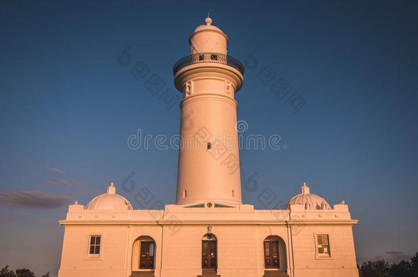 灯塔在旁边指已提到的人东海岸关于澳大利亚