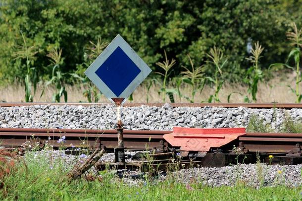 铁路开关机制和大大地白色的和蓝色符号苏鲁恩