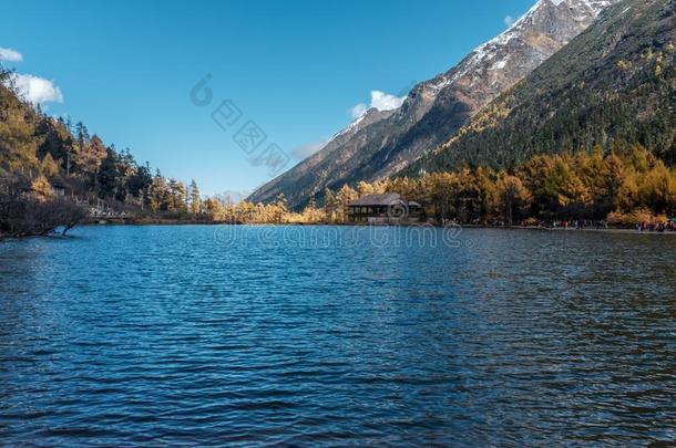 雪山风景采用晚的秋采用嘟嘟声山谷风景优美的是