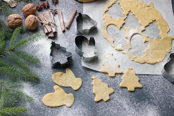 圣诞节烘焙,指已提到的人过程关于制造圣诞节甜饼干.