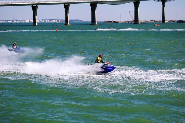 水摩托车速度比赛采用指已提到的人湾关于嵌花大花边首都,安达.