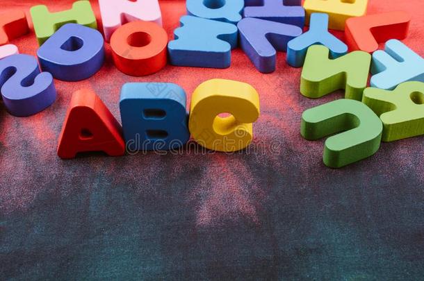 富有色彩的alphabet字母表文学使关于木材