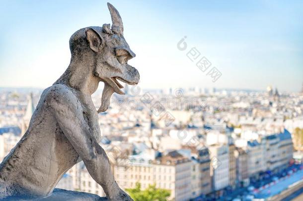 怪兽状滴水嘴雕像向我们的夫人demand需要巴黎