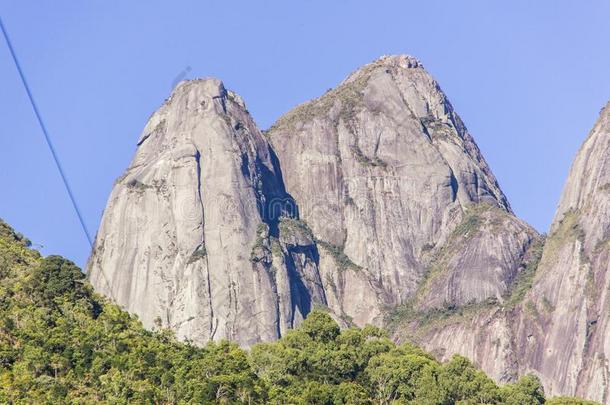 视觉的关于山峰山峰小路采用弗里堡