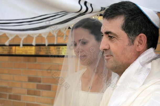 犹太人的新娘和一新娘groom婚礼典礼