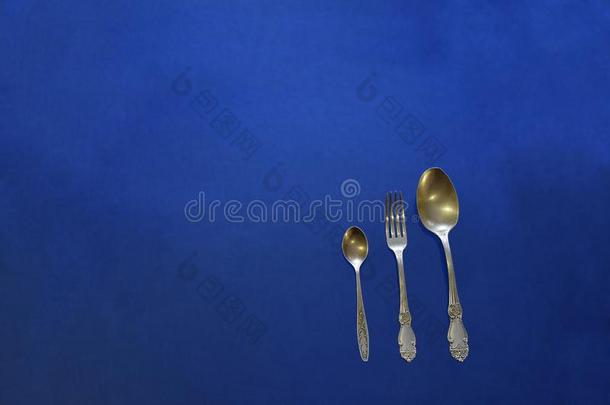 铜-镍勺,餐叉和tea勺.